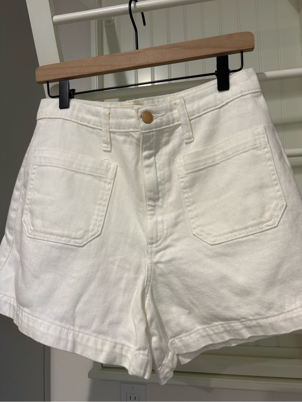 Universal Thread High-Waist White Women's Denim Shorts